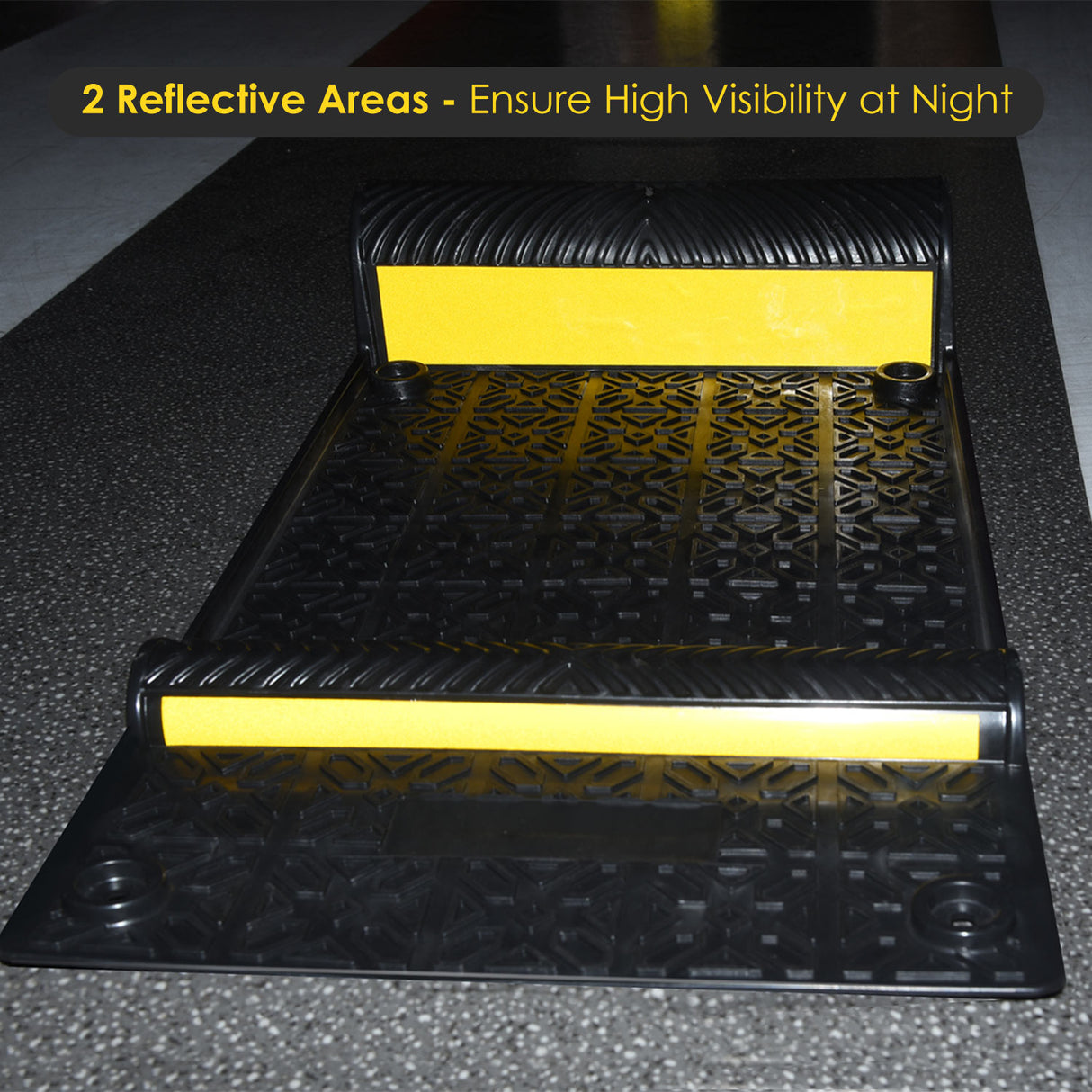 4PCS Car Parking Mat with Reflective Stripe - close-up detail