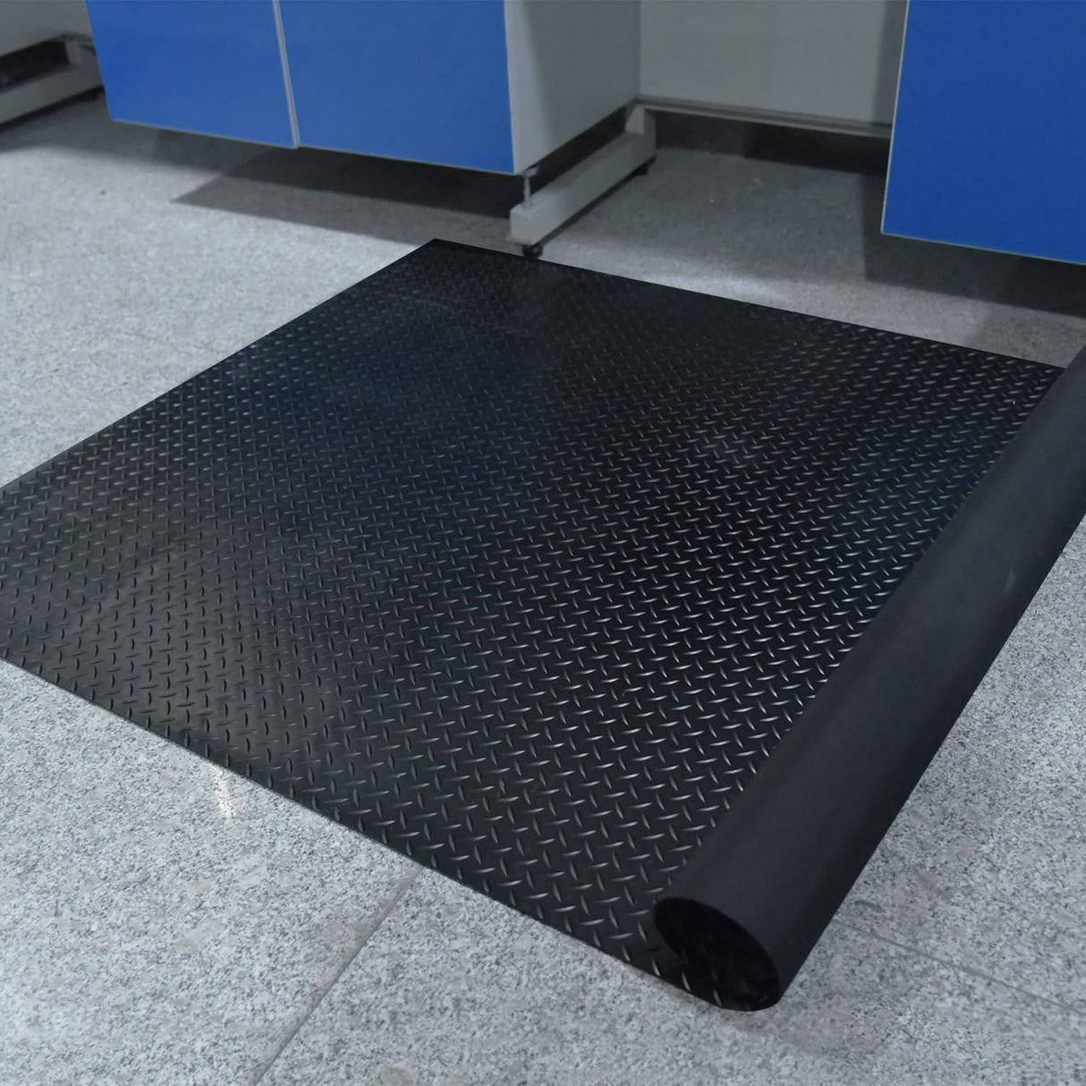 Diamond Plate Rubber Flooring Roll