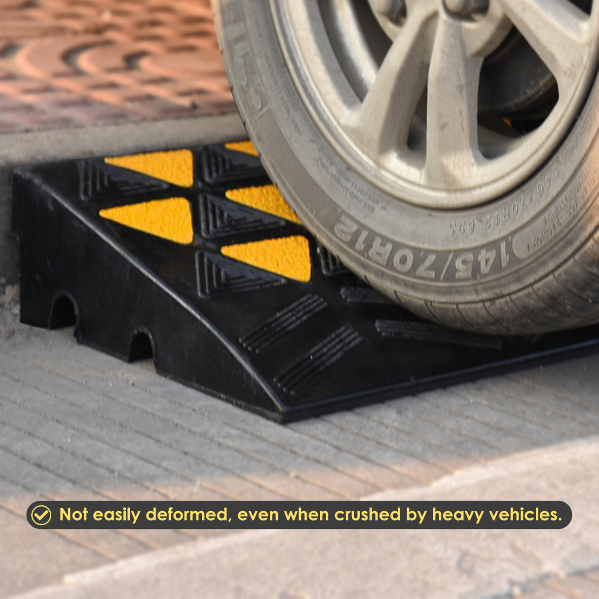 4Inch Heavy Duty Rubber Curb Ramp with Yellow Reflector