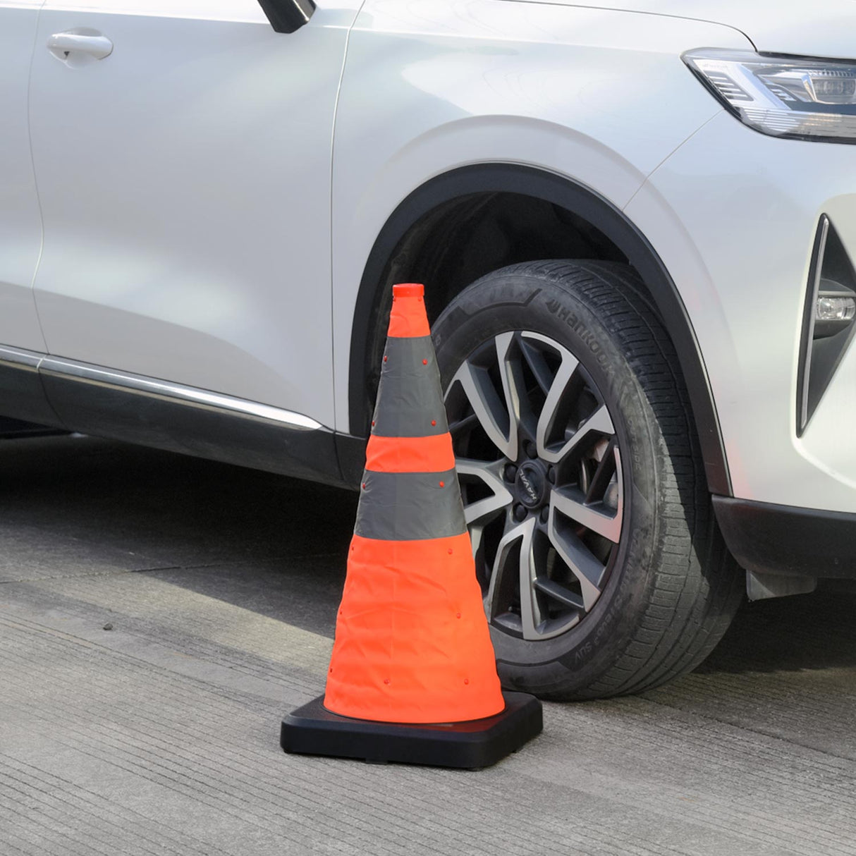 【4PCS】28“ inch Black Base Collapsible Cone with CNSS High Reflectivity Oxford Cloth